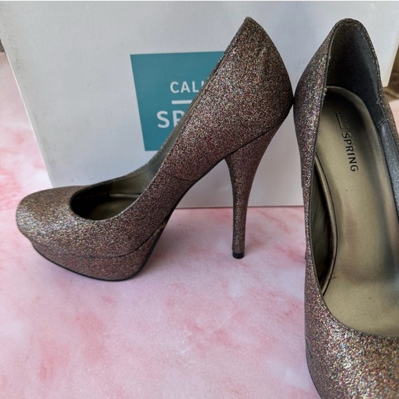 NEW Call It Spring Gold Silver Multicoloured Glitter Heels Pumps Sz 8 with Box - Picture 2 of 9